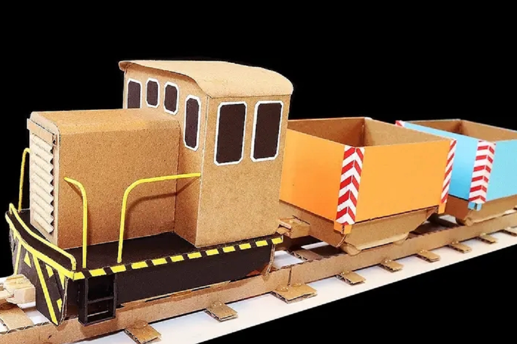 用硬纸板制作铁路火车模型玩具确实很好玩