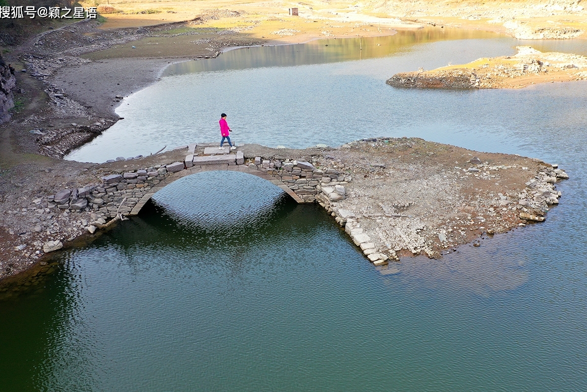 水库见底,那些被淹的水下桥,纷纷重见天日