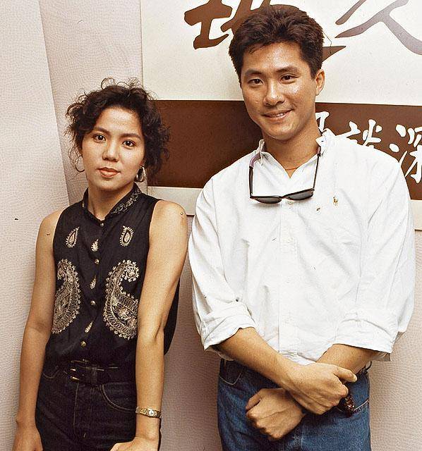 出道多年,因为帅气的长相,邵仲衡也是与不少的女艺人都交往过.