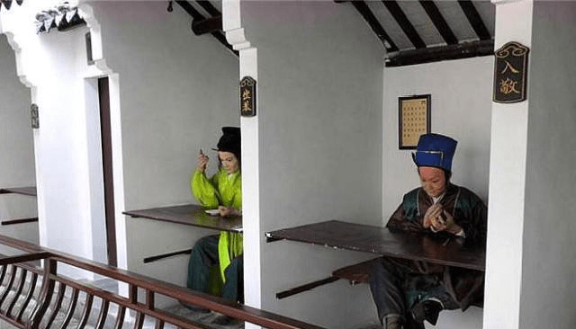 原创 古代穷书生进京赶考,所需要巨额盘缠怎么来?路子多到令人羡慕