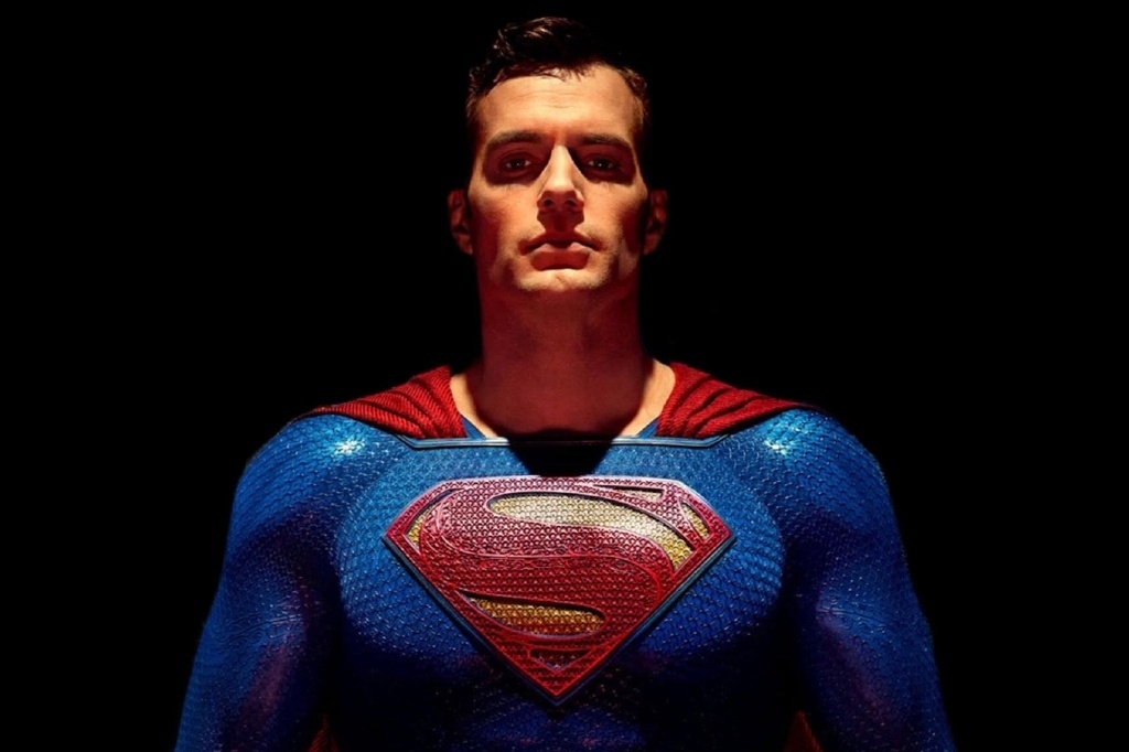 原创 泪奔!37岁"大超"亨利·卡维尔回归dc,将在新电影再度扮演超人