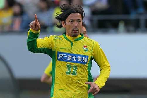 原创 "东瀛金狼"铃木隆行:曾在巴西师从济科,面对奥运冠军梅开二度