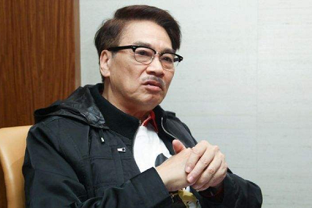 的是第三任妻子侯珊燕,但是,两位前妻麦莉莉和卢少慈都给他生了孩子