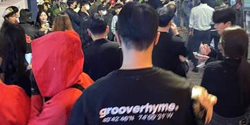 中国留学生回忆“惊魂一夜”：人太多了，真的让人喘不过气