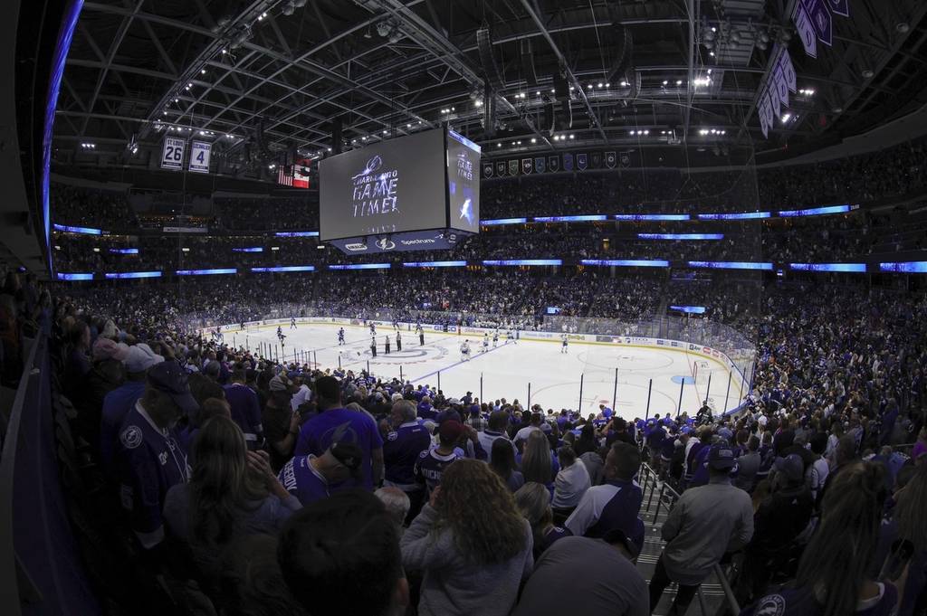 坦帕湾闪电队(tampa bay lightning)是美国国家冰球联盟(nhl)的队伍