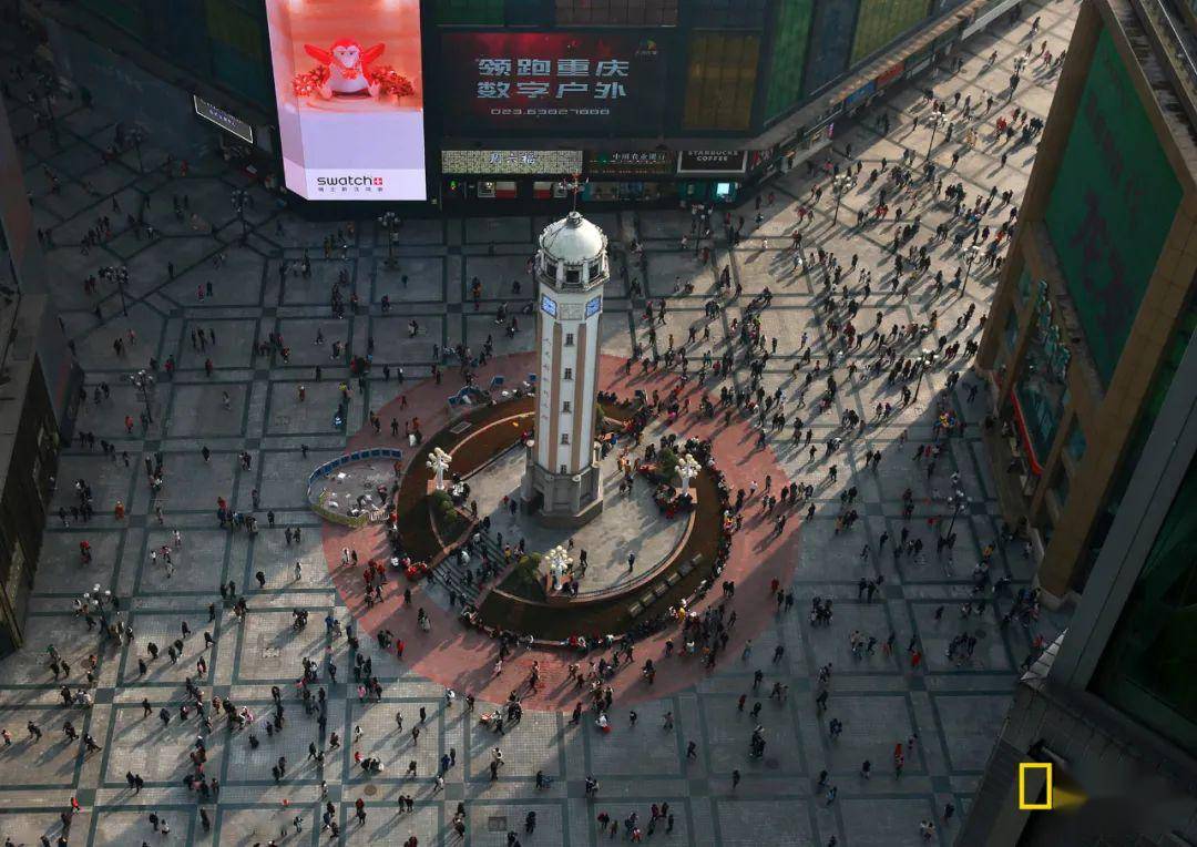 2018年12月16日,重庆解放碑,解放碑全称"人民解放纪念碑".