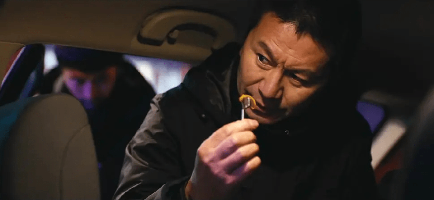 解救吾先生刘德华演主角固然精彩但他的存在无疑是最大亮点