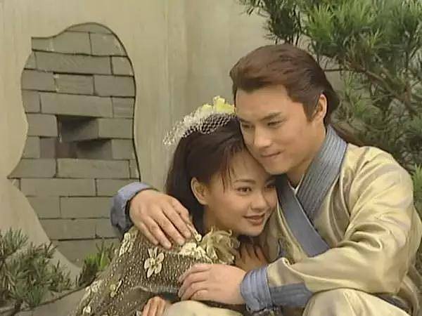 之后万弘杰也当了很多回主角,其中《萧十一郎》口碑就非常不错,他在剧