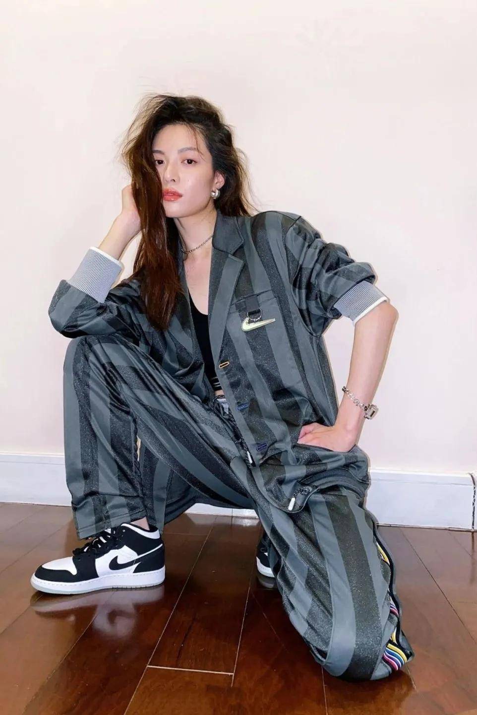 分不清女团脸我只能看到刘雨昕青春有你2的酷girl