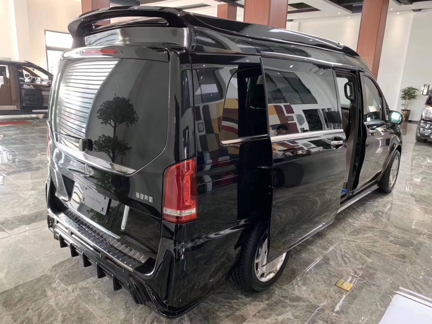 2020全新奔驰迈巴赫vs680 豪华7座私人定制商务房车