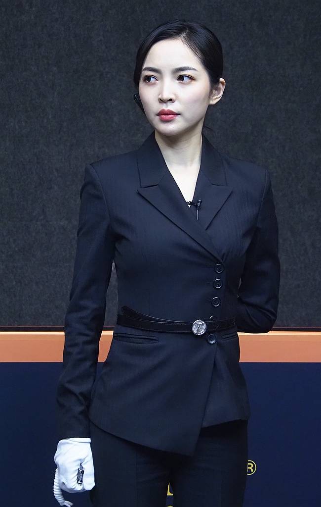 组图:最美裁判王钟瑶执裁决金 程野跨界助阵-搜狐大视野-搜狐新闻