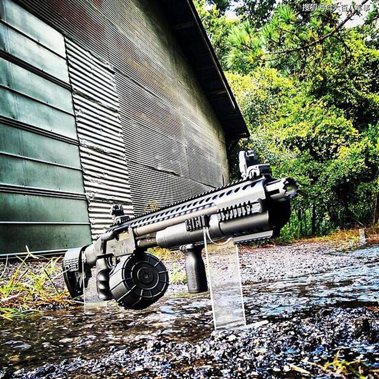 有一种武器叫霰弹枪很多人叫它喷子遇到请远离