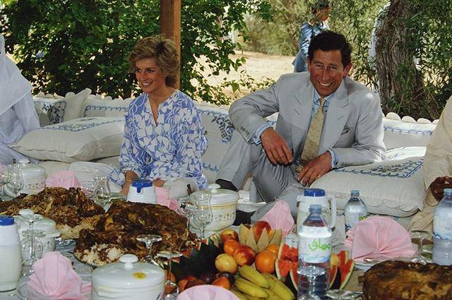 最近野餐风火了!来看看英国王室的贵族野餐是什么样子