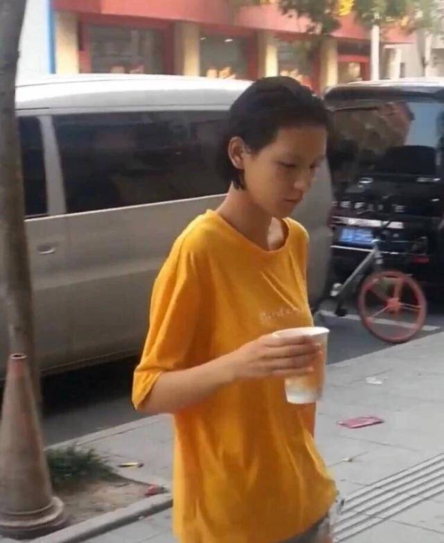 原创张予曦五官精致美艳可看到她素颜照被网友感叹还是同一个人吗