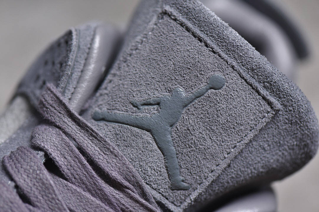 airjordan4xkawsaj4夜光联名灰麂皮grey翻毛篮球鞋