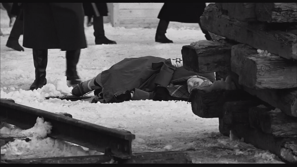 豆瓣9.5分的黑白战争史诗