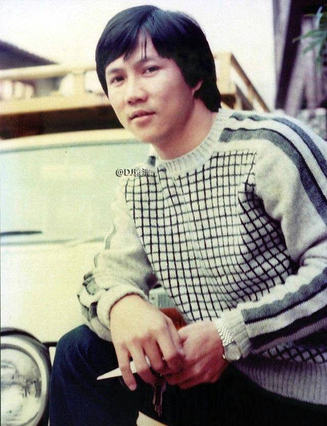 1984年,他在拍摄《边城龙虎斗》时,认识了皈依佛门的林国雄,开始信佛