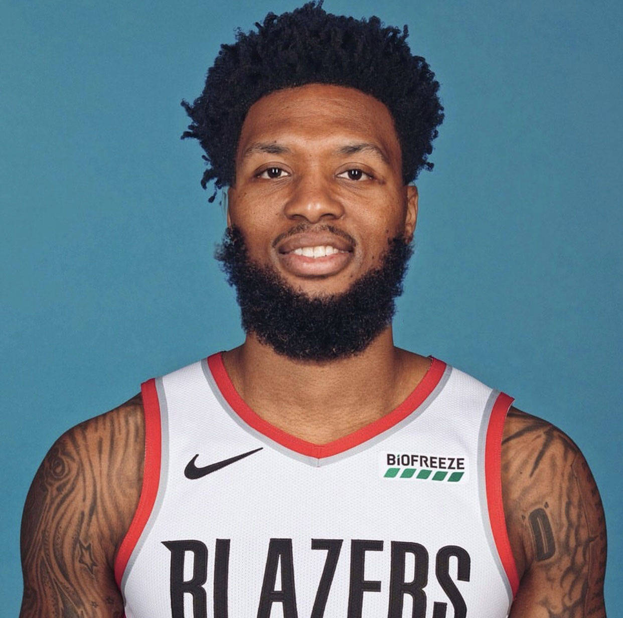 前面的沃克"变身"斯马特,现在利指导"模仿"庄神.