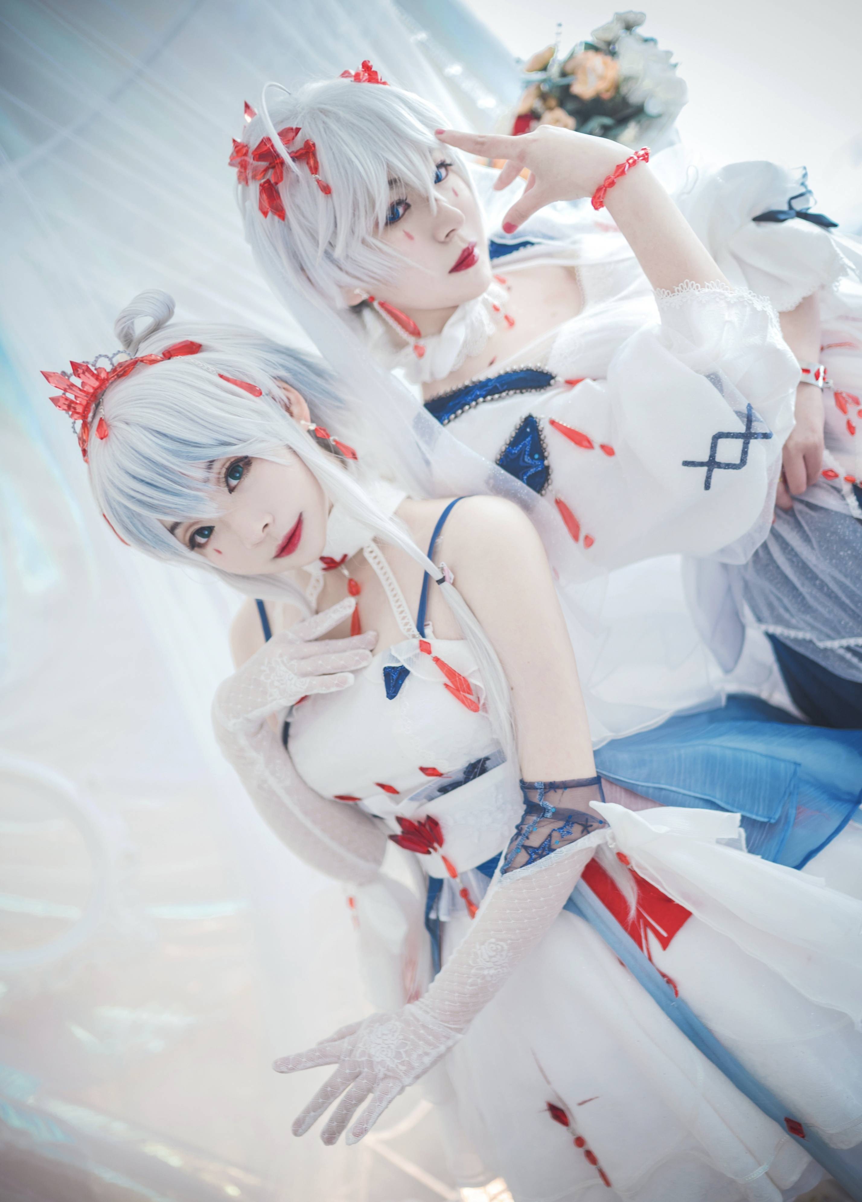 cos:南北组:言和,洛天依红雨冠