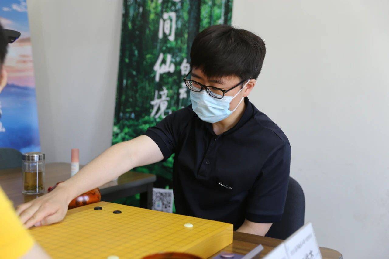 67棋圣战再现世界冠军对撼柁老满盘受制无缘八强