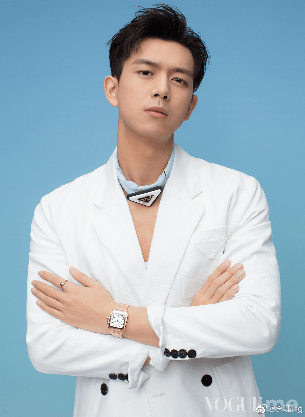 原创两大男星顶流同框李现张若昀一红一蓝很帅气网友自古红蓝出cp