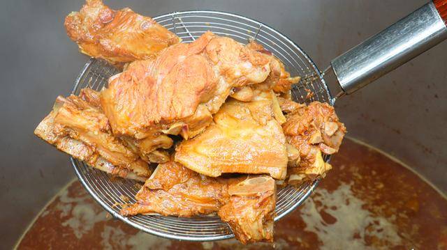 原创犟骨头自助餐空降南阳仅需35元任意加肉几十种菜品免费吃