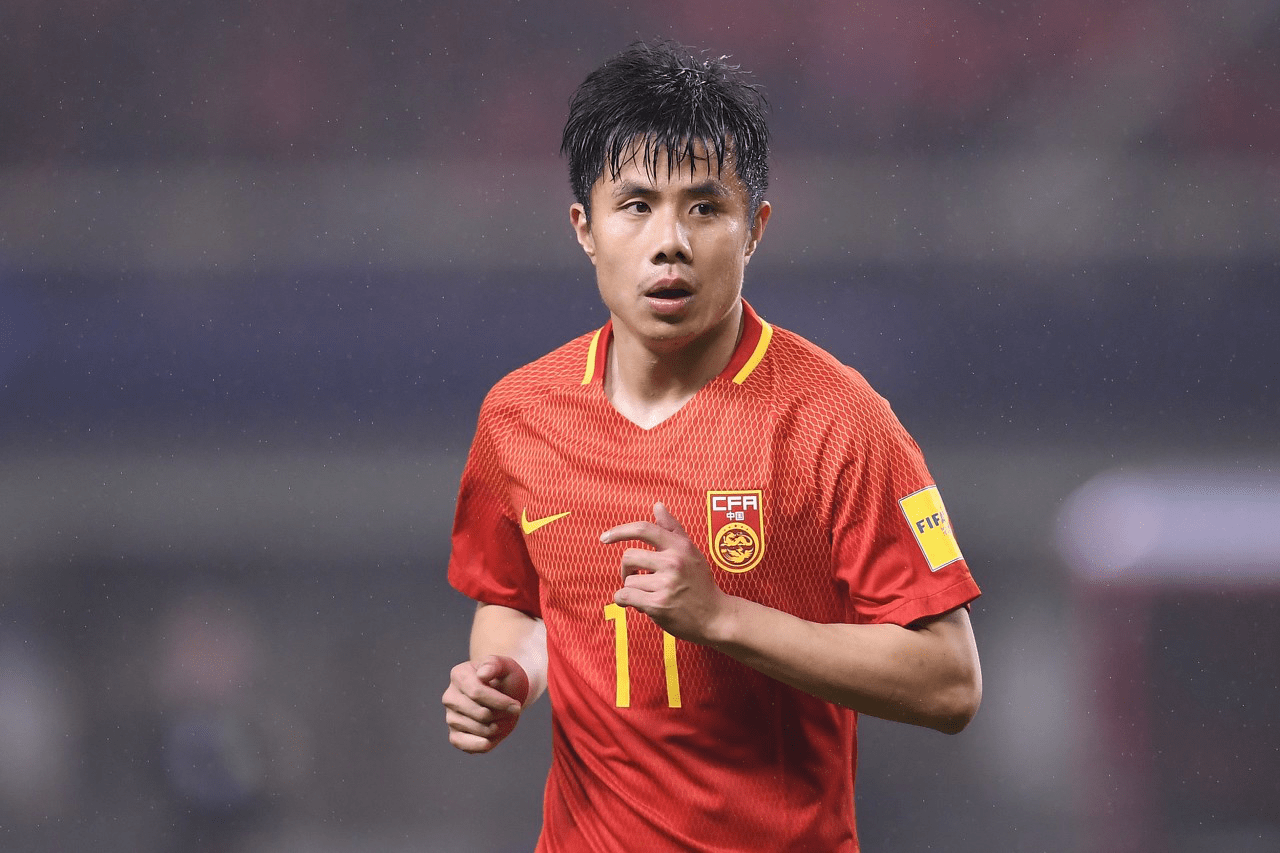 从武汉到山东,绵绵千里,这是蒿俊闵走过的足球之路