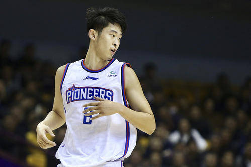 曾是山东男篮内线希望,如今遭遇重伤,真的太可惜了_潘宁