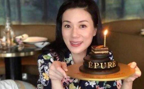 她凭广告模特出道,饰演陆无双走红,却早早退出影坛_简佩筠