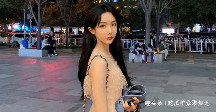 抖音女装大佬艾比爆红,惹火身材初恋脸圈粉1300w,整容后却.