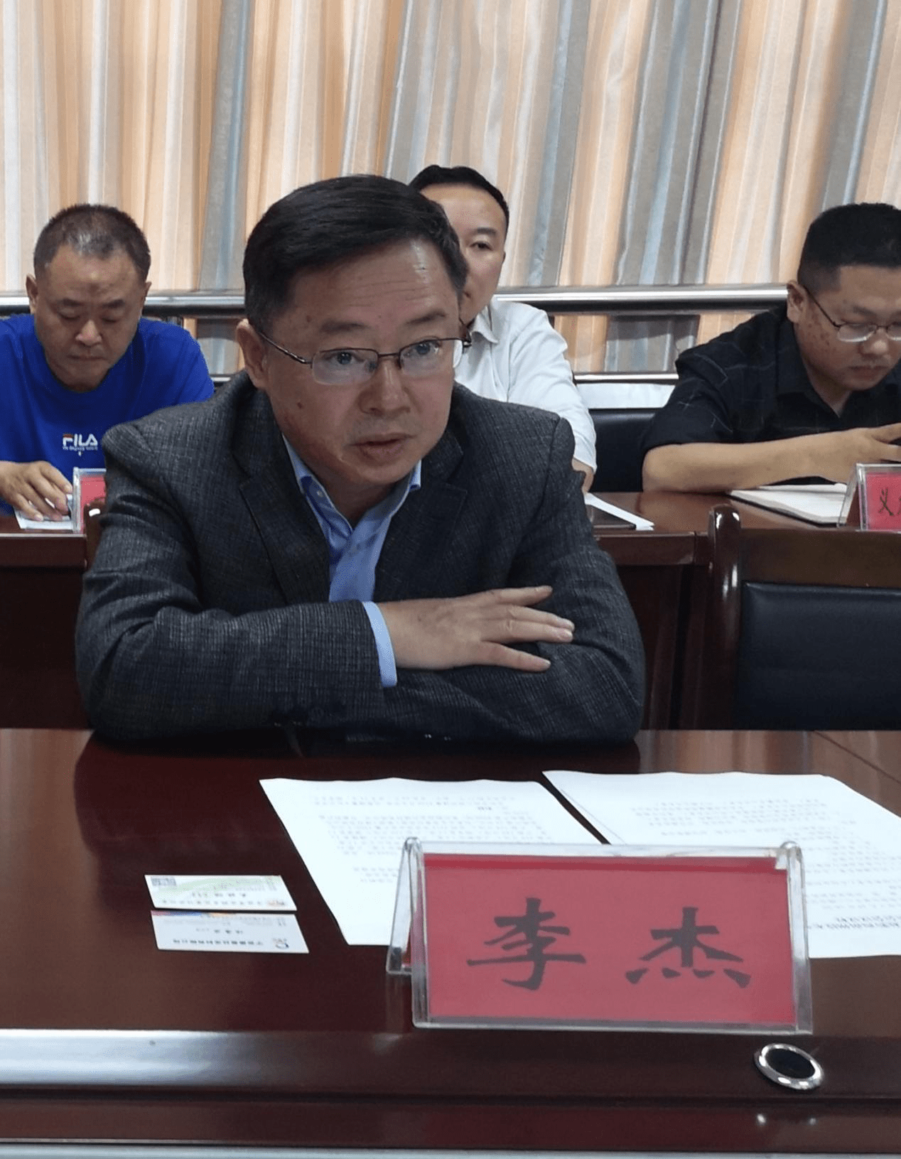 黔西南州政府副州长李杰在座谈会上表示:两地产业合作是脱贫攻坚的