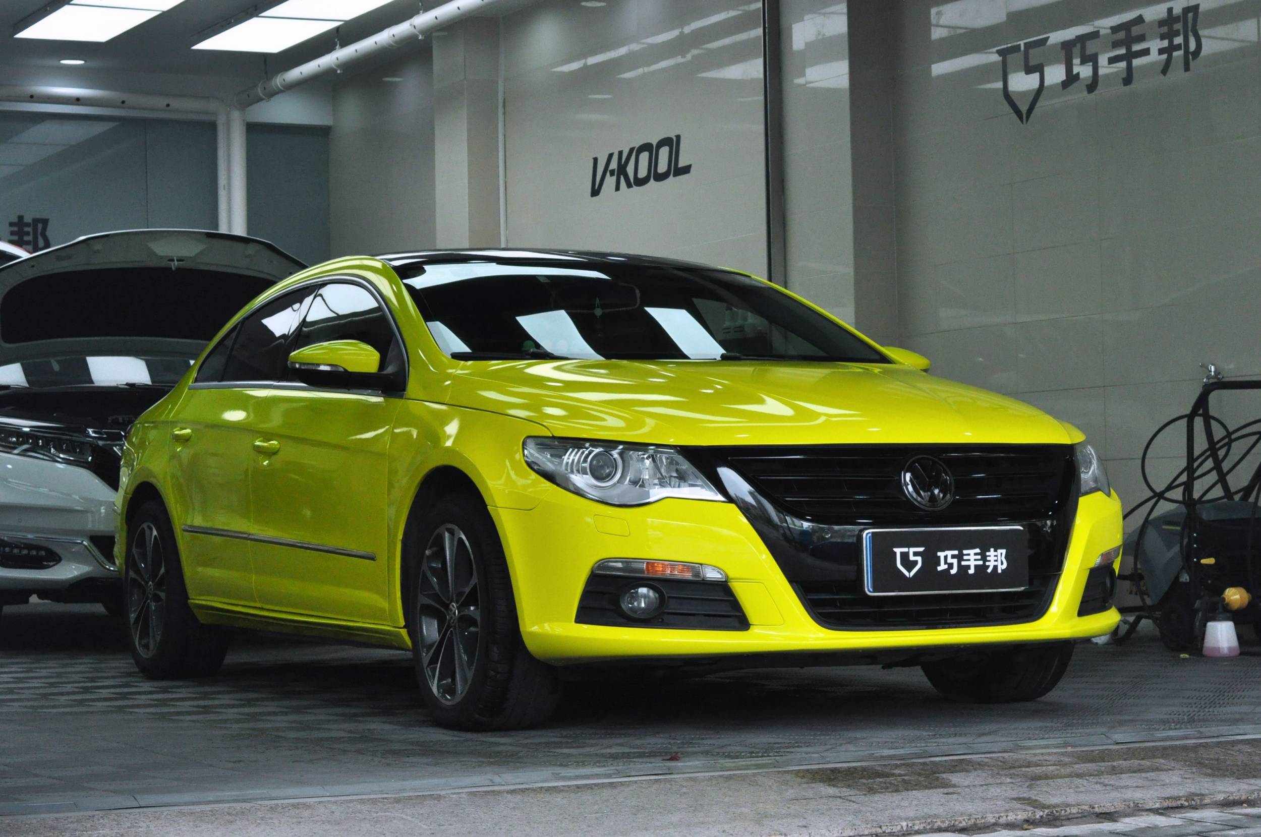 大众cc装贴改色膜水晶柠檬黄巧手邦