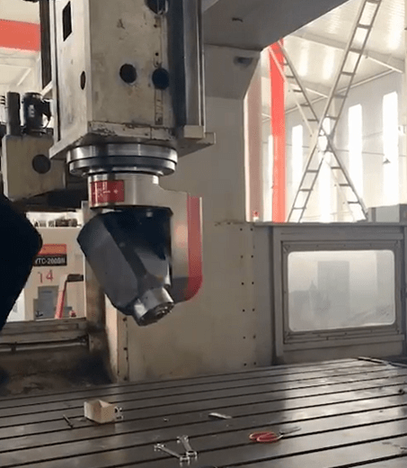 国产五轴联动双摆头的技术成就