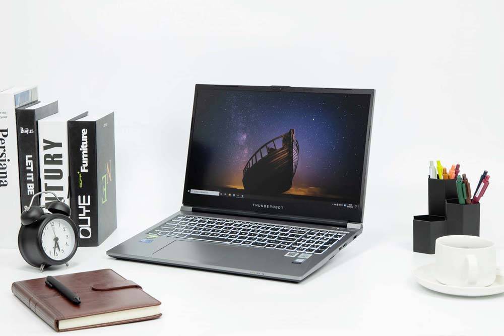 雷神911m野王笔记本评测 轻薄高性价比吃鸡游戏本推荐