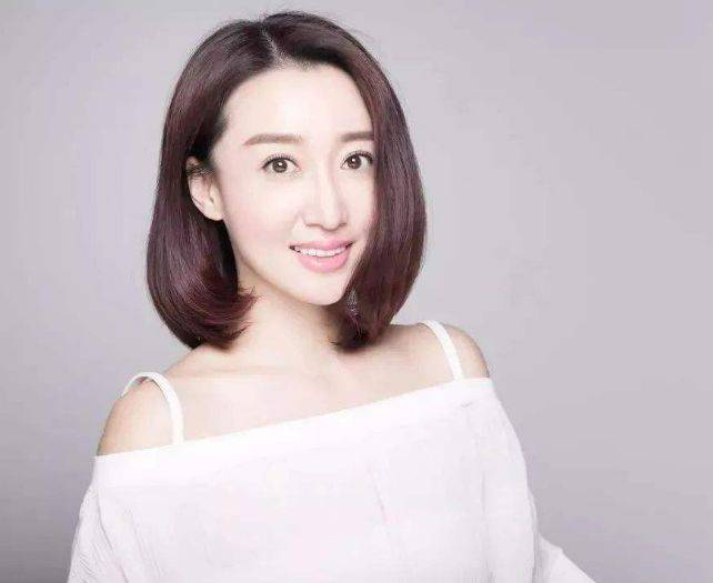 郭德纲不收女徒弟,女相声艺人成稀缺资源,冯巩女徒弟个个是美女