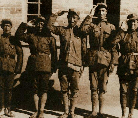 7岁参军9岁长征美国记者称他为最小的红军英雄出少年