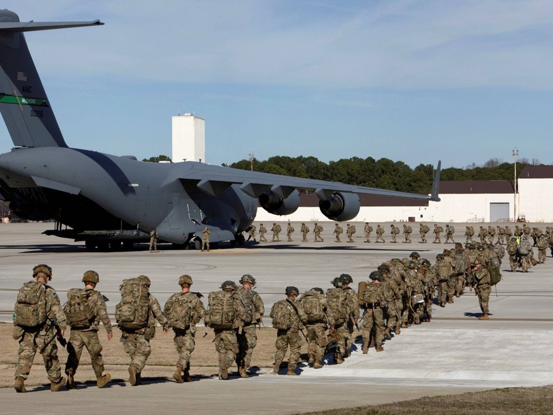 美国突然撤走1.5万驻德美军,美军前司令:犯大错,是给普京礼物_德国