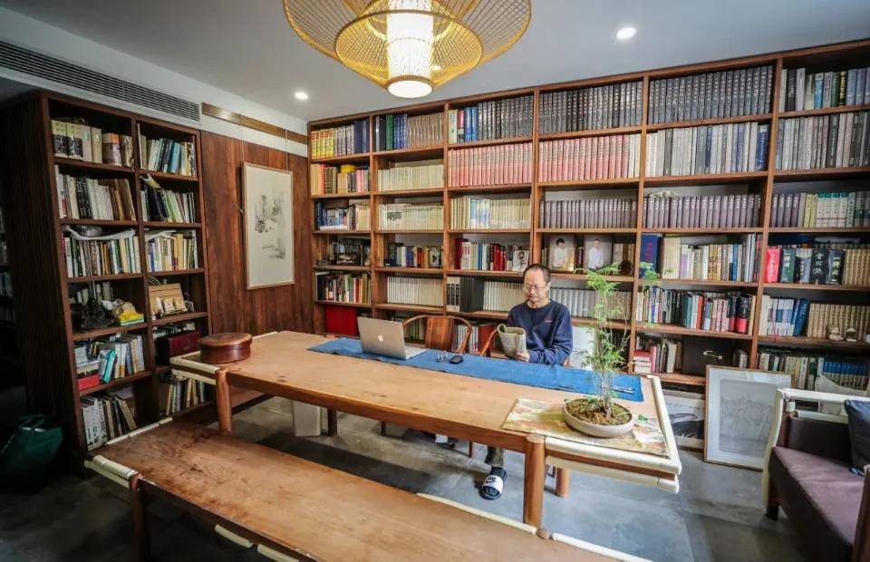 推开书房的门,《书房里的世界观》照亮每一个读书人的精神世界