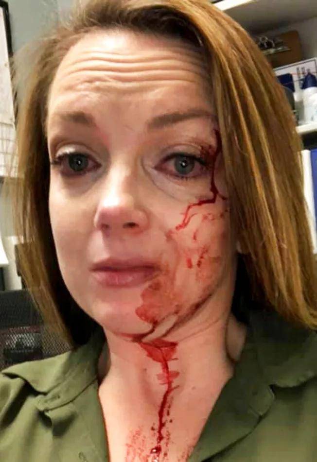 加州零售店经理,遭客人殴打溅血!