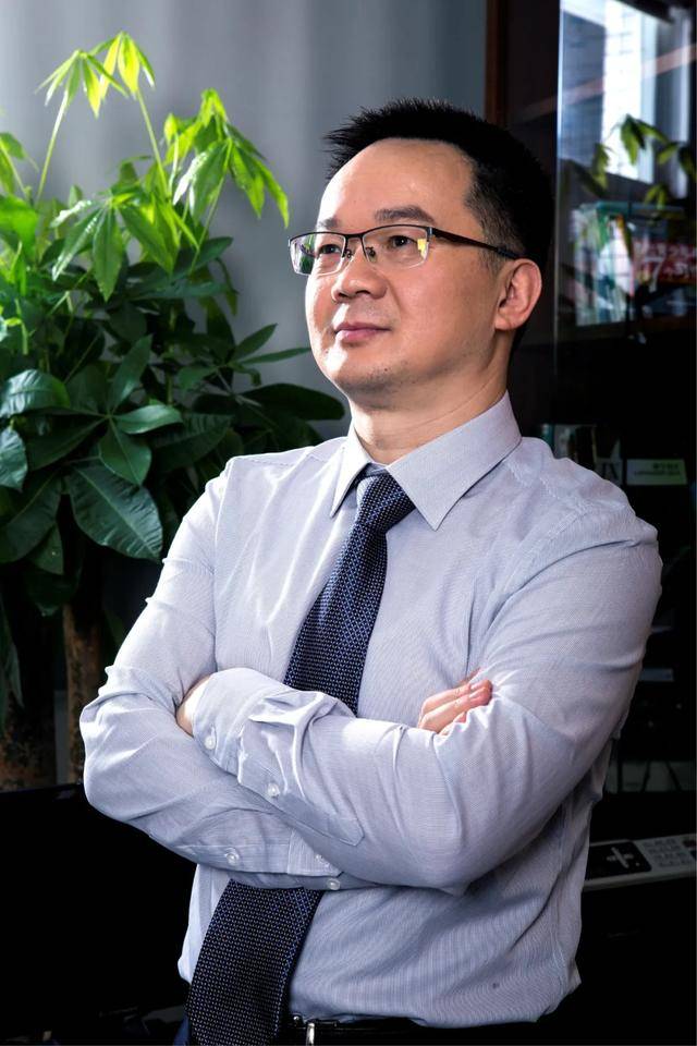 成都市新都区巴德美际学校中学总校长刘静波