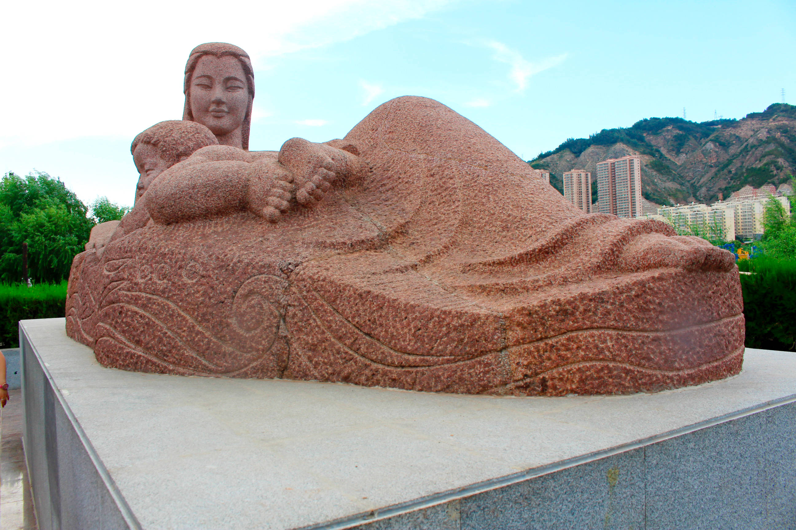 兰州黄河母亲雕塑