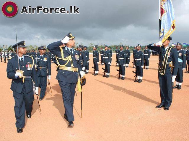 原创斯里兰卡亲印亲美空军军衔标志与印度完全相同与美军交流密切