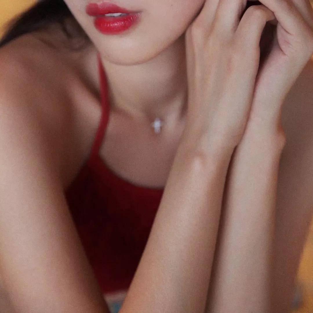 有点欲的部位头像 | 超赞的手控,腿控,锁骨控头像