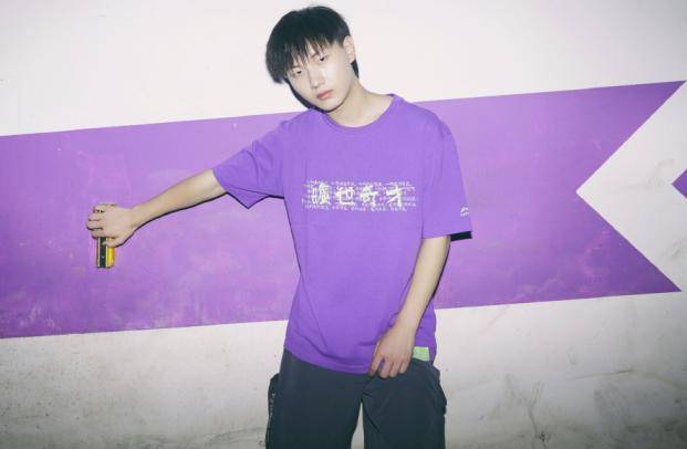 原创吕德华叫板qg飞牛,却引发"职业vs路人王"大乱斗,寂然申请出战