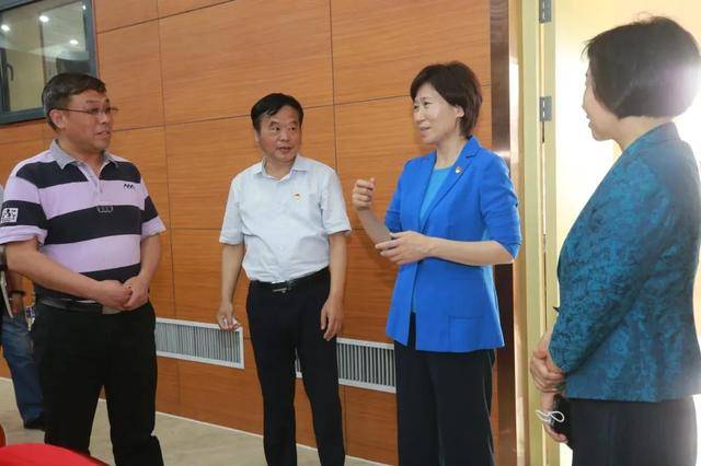 开封市市委书记侯红莅临开封文化艺术职业学院调研指导工作