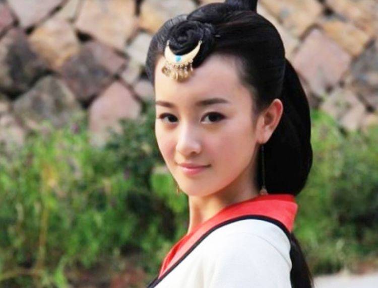 她是倚天最美蛛儿,因当小三沦为十八线,如今只能在镜头前卖弄_张檬