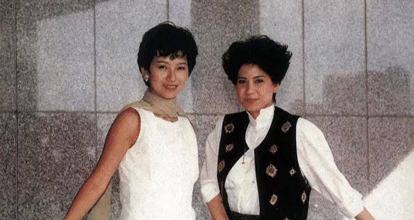 1987年,守寡4年的甄妮誕下一女,女兒長大後親生父親終於藏不住了_傅聲