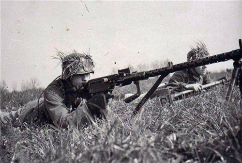 步枪的口径保持在了15mm~18mm,德莱赛m1841针发枪也是世界上首支被