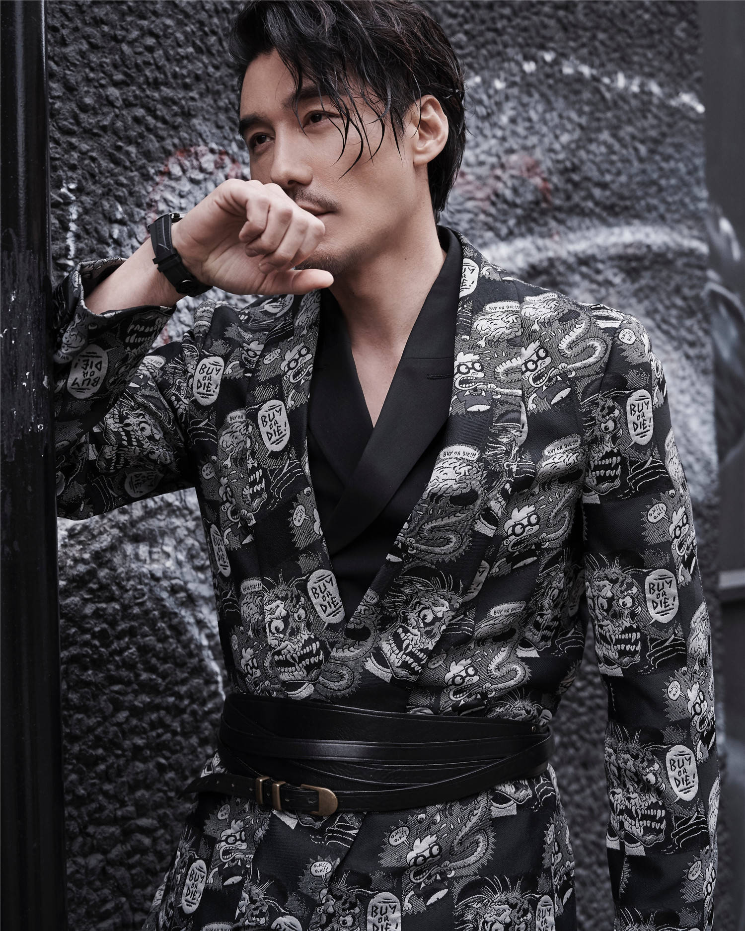 胡兵"云对话"伦敦时装周升级全球大使 中国绅士当行出色