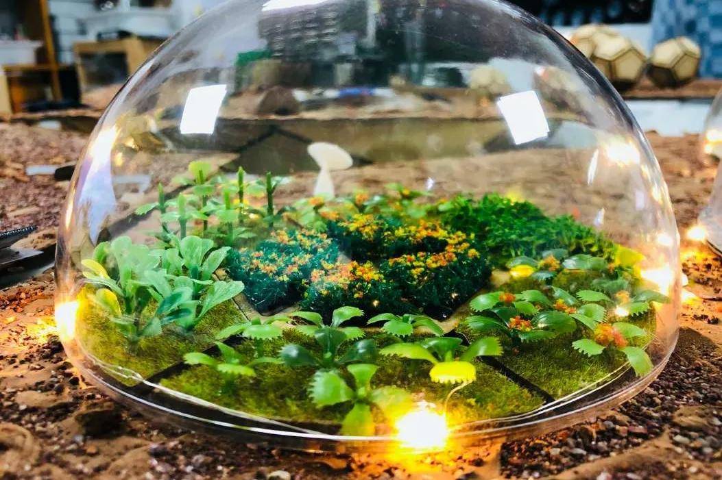 火星基地方案;通过可视化交互界面设计,每个小组为自己的沙盘制作一个